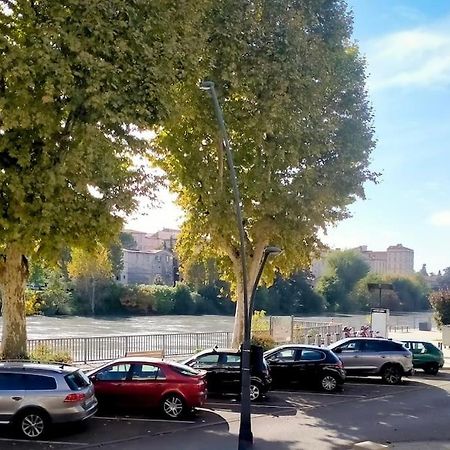 Les Quais Du Centre-Ville Romans-sur-Isère Exteriör bild
