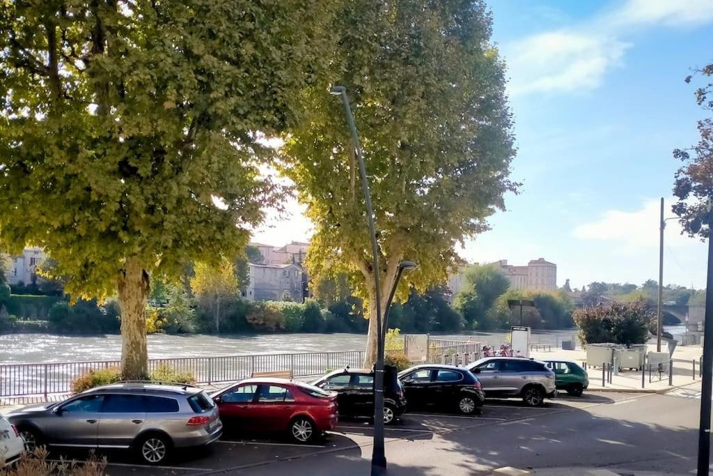 Les Quais Du Centre-Ville Romans-sur-Isère Exteriör bild